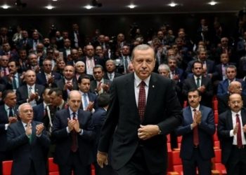 بعد استقالة وزير التعليم.. أنباء عن إطاحة أردوغان بـ 3 وزراء آخرين