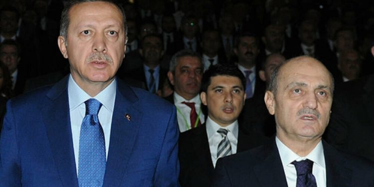 حقوقي تركي: يجب فتح تحقيقات الفساد والرشوة مجددًا