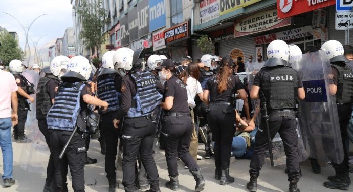 مظاهرات غاضبة في تركيا تنديدا بمجزرة قونية