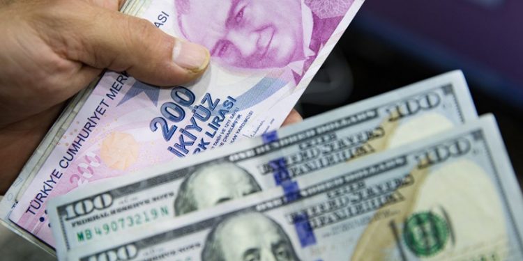 سعر صرف الدولار يواصل الارتفاع في تركيا 