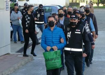 تركيا.. حبس 19 شخصا لمساندتهم أسر السجناء!