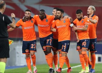 الدوري التركي.. فنربخشة يخسر أمام باشاك شهير