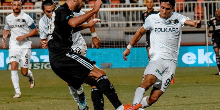 تركيا.. بشكتاش يخسر أمام ألتاي إزمير