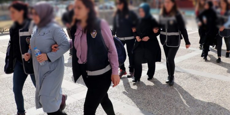 تركيا حققت مع مليون و576 ألف شخص بتهمة الإرهاب!