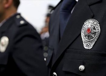 كاتب: تحقيقات تنتظر 22 ألف ضابط شرطة في تركيا