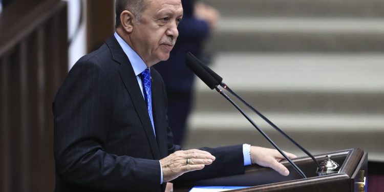 مزاعم أردوغان تنهار.. 195 ألف مواطن اتهموا بـ”إهانة الرئيس”