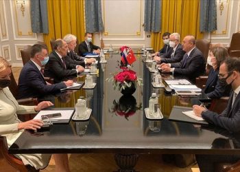 وزير خارجية تركيا يرفض انتقادات روسيا بشأن الطائرات بدون طيار