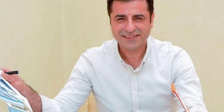 دميرتاش: تمثيل اليسار ضروري في النظام الجديد