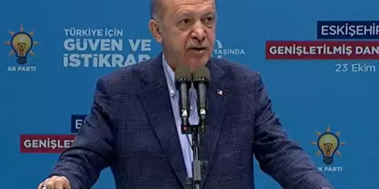 أردوغان يطمئن موظفي القطاع العام بعد تهديد زعيم المعارضة