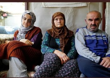 تركيا.. السلطات ترفض إرجاء سجن مريضة سرطان أسرتها في وضع سئ