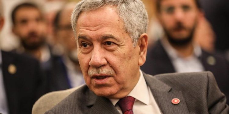 مستشار أردوغان المستقيل يكشف سبب تزايد شعبية “الشعب الجمهوري”