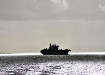 تركيا تطرد سفينة أبحاث قبرصية من جرفها القاري