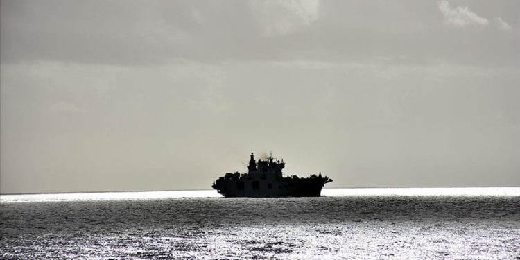 تركيا تطرد سفينة أبحاث قبرصية من جرفها القاري