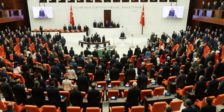 تركيا آخر دولة في “G20” تصادق على اتفاق باريس للمناخ