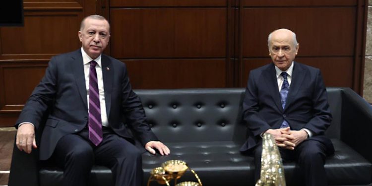 تركيا.. هل دبر بهجلي مكيدة للإطاحة بأردوغان؟