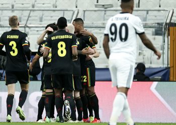 أياكس الهولندي يحرز هدفين في مرمى بشكتاش التركي