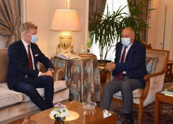 أبو الغيط يناقش مع المبعوث الأممي لليمن الوضع في مأرب