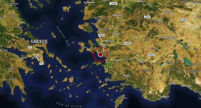 تركيا.. زلزالان متتاليان قبالة سواحل إزمير