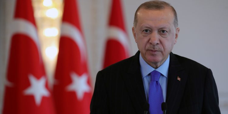 رويترز: جنون أردوغان لن يوقفه سوى الناخب التركي