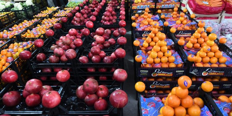 روسيا توقف واردات رمان وفلفل من تركيا