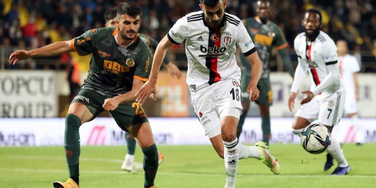 بشكتاش يتلقى هزيمة على يد ألانيا سبور