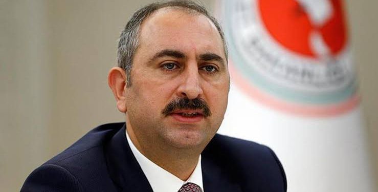 وزير العدل التركي يدعو الشباب إلى أمور لا يطبقها أردوغان!