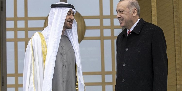 استقبال حافل لولي عهد أبوظبي محمد بن زايد في تركيا