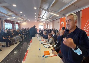 حزب الشعب الجمهوري يلتقي ضحايا مراسيم الطوارئ في قونية