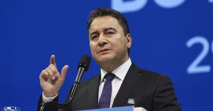 باباجان: الأزمة الاقتصادية في تركيا “محلية الصنع”