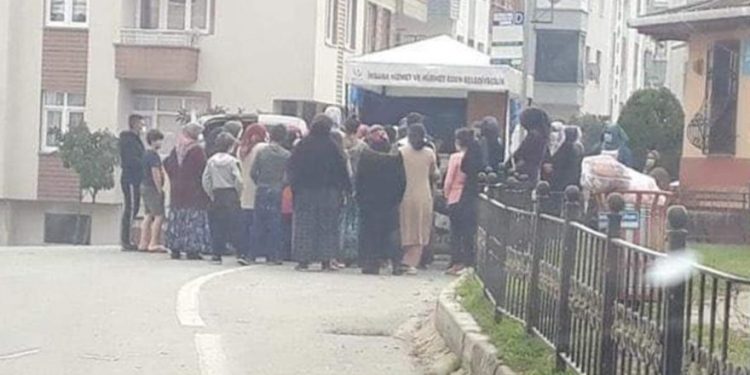 الخبز المعلق.. كيف يؤثر ارتفاع ثمن رغيف العيش على محدودي الدخل في تركيا؟