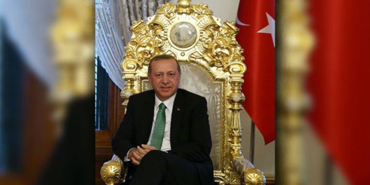 لوموند: أردوغان سلطان جديد متعطش للسلطة