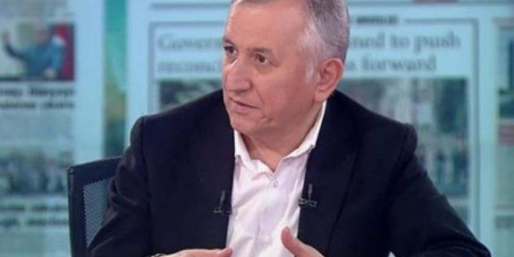 كاتب يدعو أردوغان للاقتداء بزعيم المعارضة!