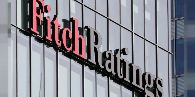 وكالة “فيتش” للتصنيف الائتماني تعدل نظرتها لتركيا من “مستقرة” إلى “سلبية”