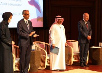 أبو الغيط يدعو إلى تعزيز حضور اللغة العربية