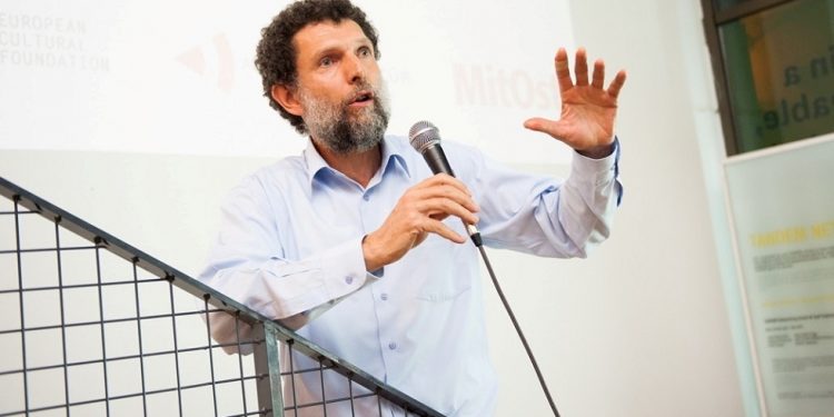 القضاء التركي يحكم بمواصلة سجن رجل الأعمال المعارض “كافالا”