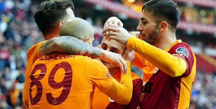 جالطة سراي يهزم أنطاليا سبور