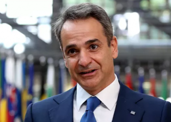 رئيس وزراء اليونان يعلق على الأزمة المالية في تركيا