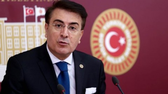 حزب أردوغان: لسنا مصدر مشاكلنا الاقتصادية