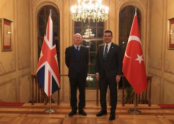 سفير بريطانيا لدى تركيا يزور عمدة إسطنبول