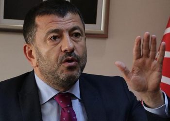 سياسي تركي معارض: نظام الرجل الواحد يوسع احتكار الإعلام