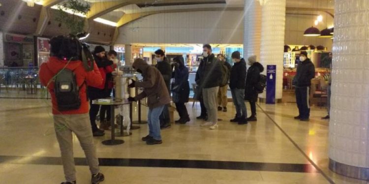 3000 شخص يقضون ليلتهم بمركز تجاري في إسطنبول بسبب الثلوج