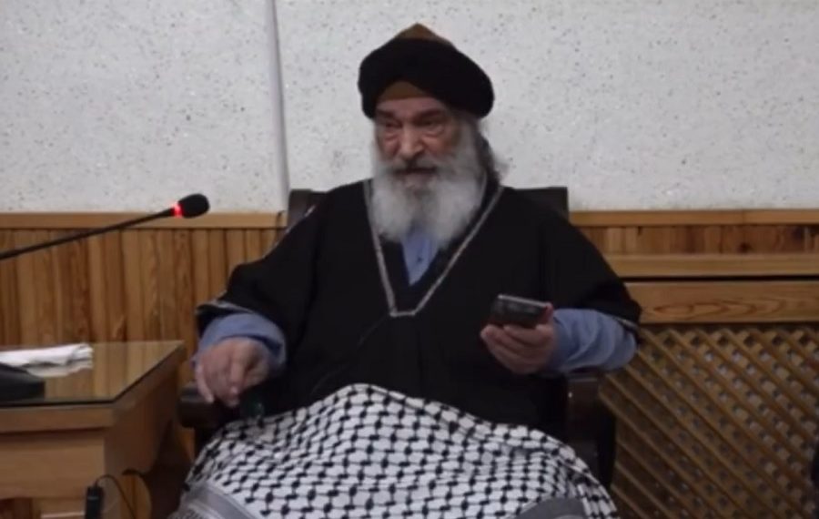 شيخ تركي: من يدخر الدولارات خائن!