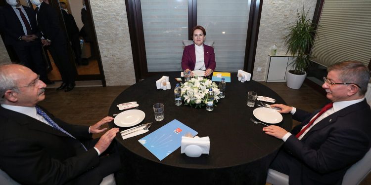 صحيفة ألمانية: سقوط أردوغان لا يعني فوز المعارضة!