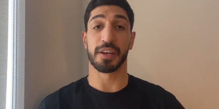 أنيس كانتر يطالب اليونان بوقف ترحيل اللاجئين الأتراك