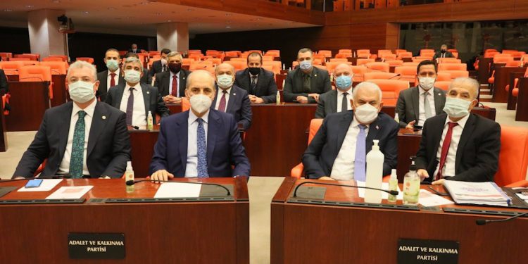 54 برلمانيا معظمهم من العدالة والتنمية ليس لهم أي نشاط!