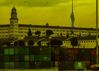 تراجع الليرة التركية يغري المستثمرين الأوروبيين لكن هناك عقبات