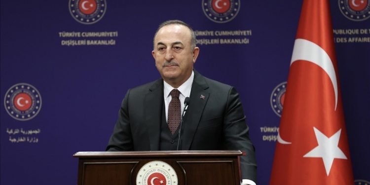 وزير الخارجية التركي يهاجم اليونان