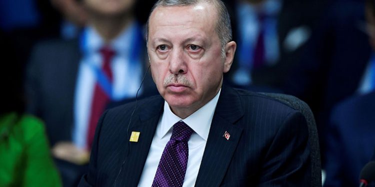 أردوغان يواجه انتقادات من طبيبه السابق!