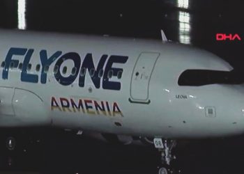 طائرة أرمينية تهبط في إسطنبول لأول مرة منذ عامين