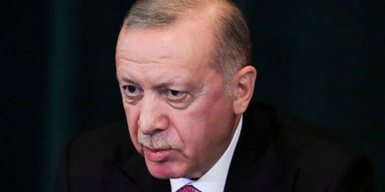 هآرتس: أردوغان خائف من فرض عقوبات أمريكية